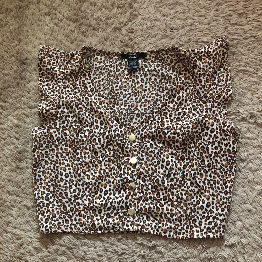 Leopard print top
